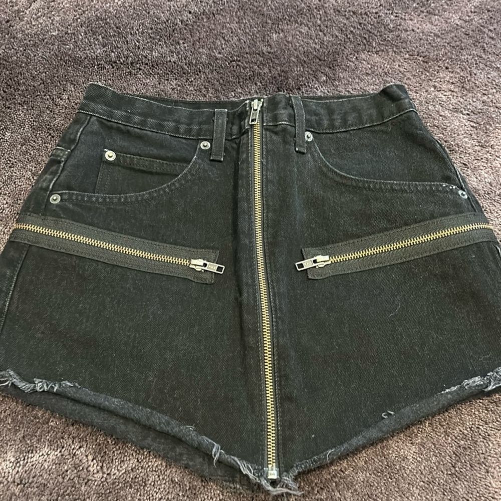 Carmar mini black Jean skirt sz 27